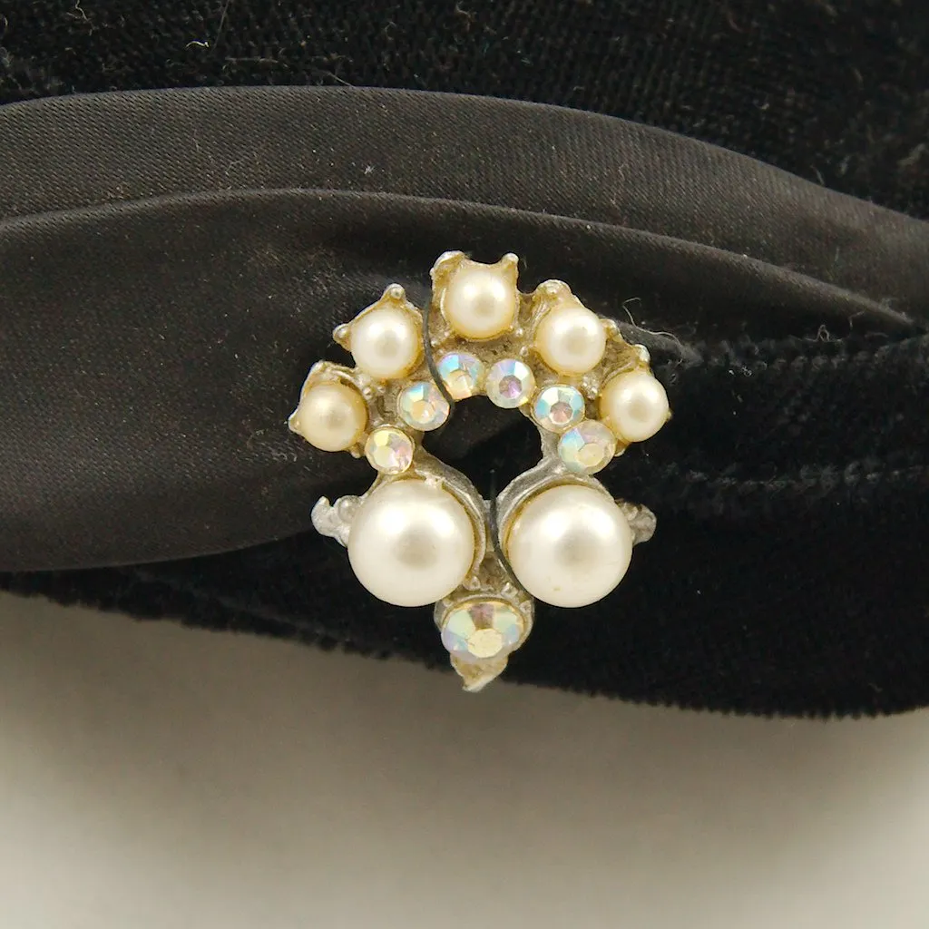 1950s Velvet & Pearl Hat