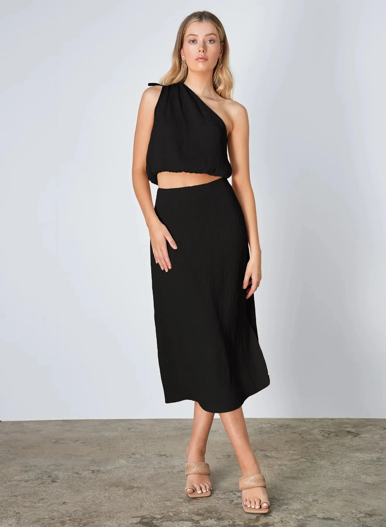 Esmaee Cove One Shoulder Top - Black