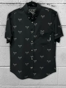 ESSENTIAL G.O.A.T. BUTTON UP