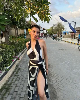 Jerry Bikini with Sarong