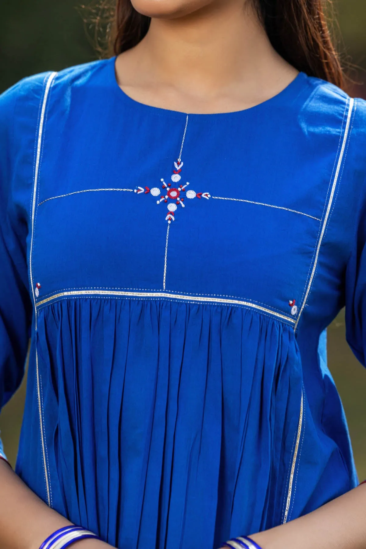 Neela Gulal Kurta