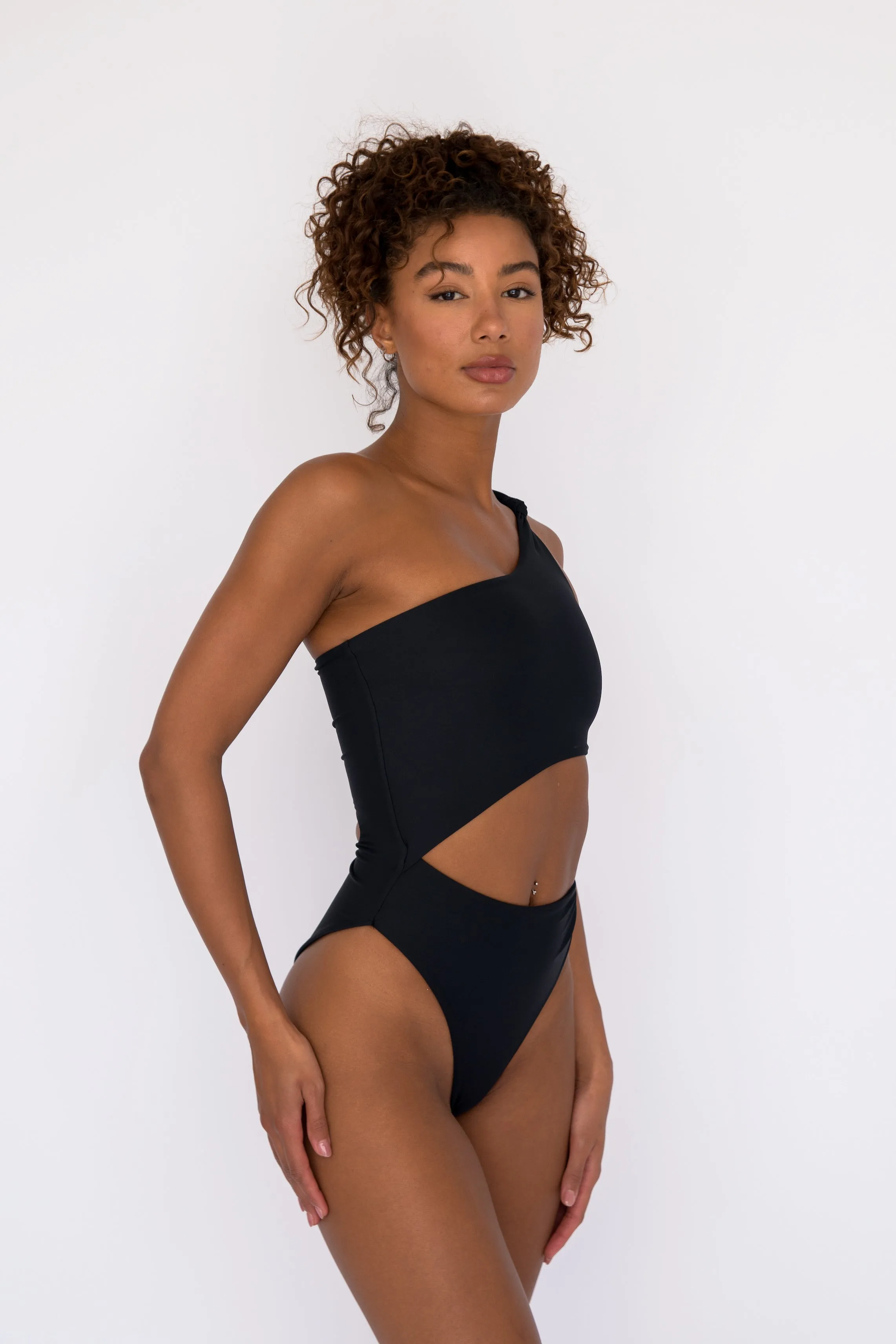 Nicole One Piece - Black