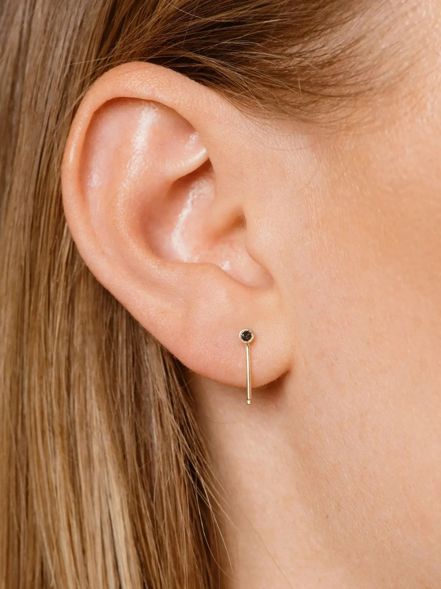 One Pointer Mini Thread Earring