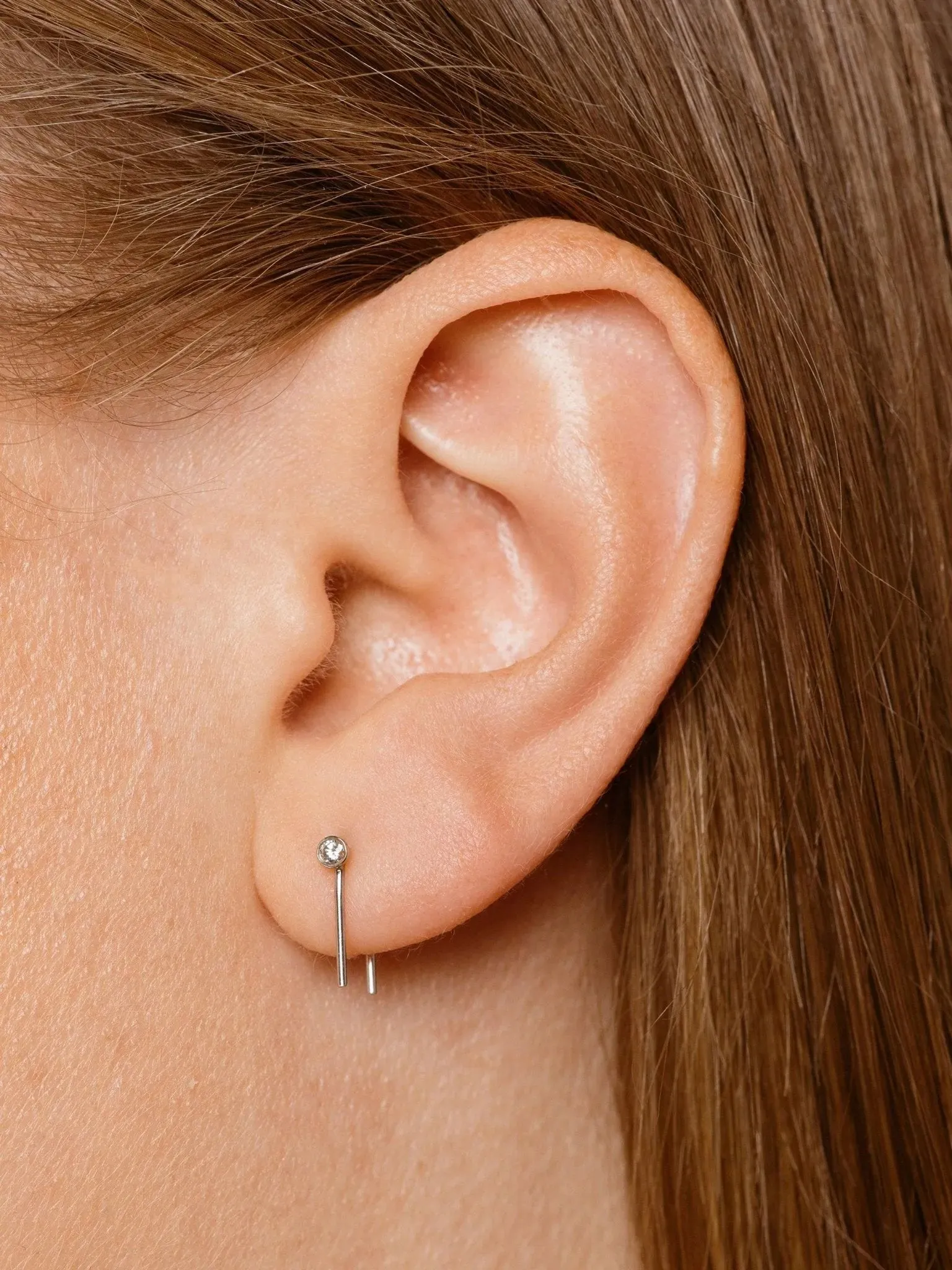 One Pointer Mini Thread Earring