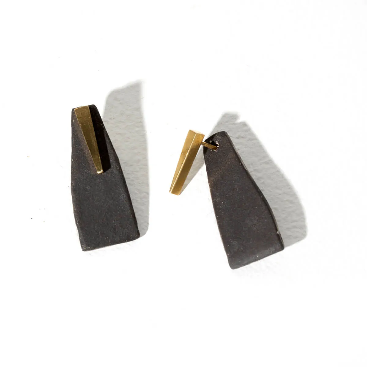 Pillar 2-in-1 Earrings - Charcoal   Brass