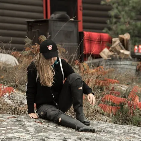 RED CANOE - CANADA SHIELD CAP BLACK