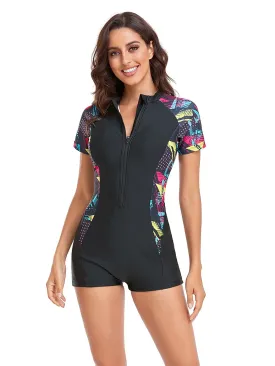 Short Sleeve Rash Guard One Piece Swimsuit, Random Digital Printed Short Bottom Swimsuit