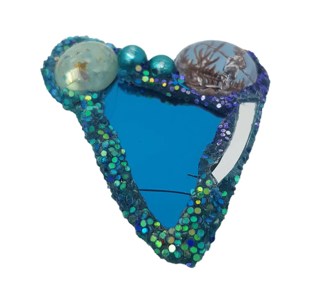 TURQUOISE HEART BROOCH WITH PICTURE BEAD